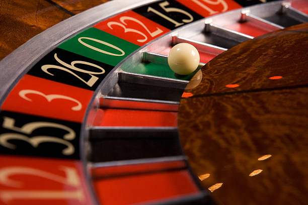 Playtech bonus feature activation on reels